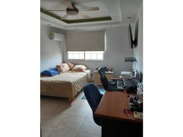 VENDO  CASA DE 4 NIVELES EN TUMBA MUERTO LIMAJO