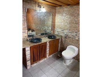 Venta de casa en Cerro Viento