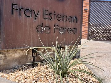 Distinguida residencia con Recámara planta baja. Zona Exclusiva.