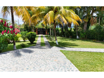 Casa campestre en venta vía La Palmera, Tulúa, Valle del Cauca