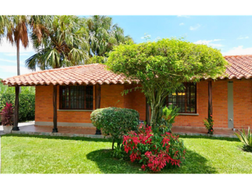Casa campestre en venta vía La Palmera, Tulúa, Valle del Cauca