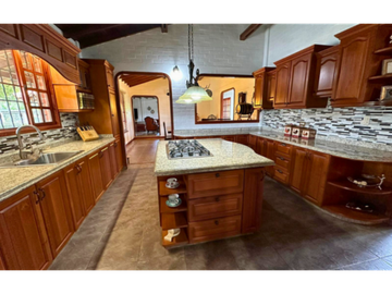 Casa campestre en venta vía La Palmera, Tulúa, Valle del Cauca