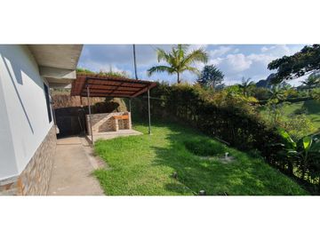 DISFRUTA DE LA NATURALEZA Y SU EXPLENDOR EN EL PEÑOL, CASA CAMPESTRE