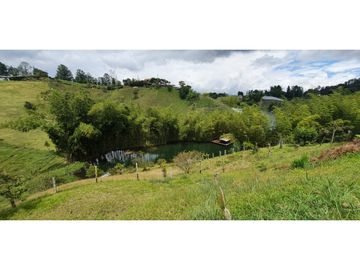 DISFRUTA DE LA NATURALEZA Y SU EXPLENDOR EN EL PEÑOL, CASA CAMPESTRE