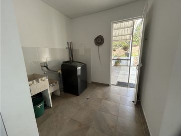 VENTA CASA COLINAS DE MIRAVALLE