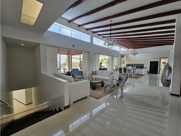 VENTA CASA COLINAS DE MIRAVALLE