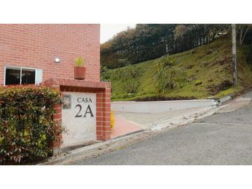 Vendo Casa en Parcelación San Luis - Envigado