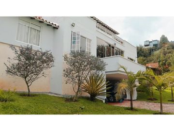Vendo Casa en Parcelación San Luis - Envigado