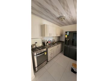 VENTA DE ESPECTACULAR CASA EN MIRAFLORES CUBA CON 4 APTOS