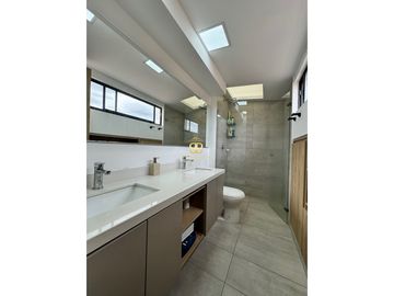 SE VENDE MAGNFICA CASA EN CHA