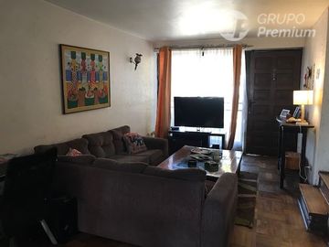 Casa en Venta en Tobalaba con Avenida Larrain