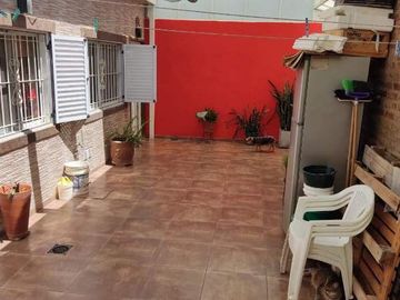 Casa PH en venta en Ramos Mejia Sur