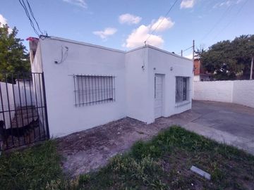 Casa en venta en Castelar Sur