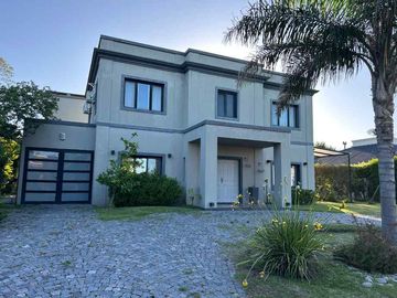 Casa en venta en Los Ombues de Hudson