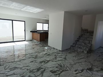 HERMOSA CASA DISPONIBLE EN LA COLONIA DE PRESIDENTES VEN Y CONOCELA
