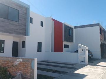 HERMOSA CASA DISPONIBLE EN LA COLONIA DE PRESIDENTES VEN Y CONOCELA