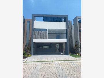 Casa en Venta en Lomas de Angelópolis