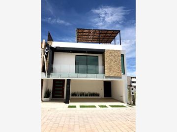 Casa en Venta en Residencial el Campanario