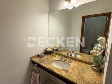 Casa en venta Lomas de la Carolina dormitorios en planta baja