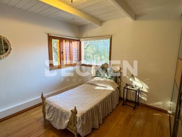 Casa en venta Lomas de la Carolina dormitorios en planta baja
