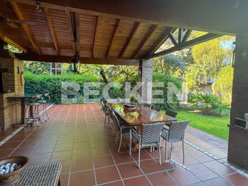 Casa en venta Lomas de la Carolina dormitorios en planta baja