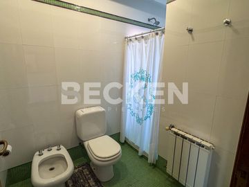 Casa en venta Lomas de la Carolina dormitorios en planta baja