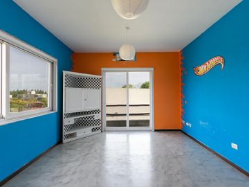 Venta Casa de 4 ambientes Ubicada en Country Terravista, Zona Oeste.
