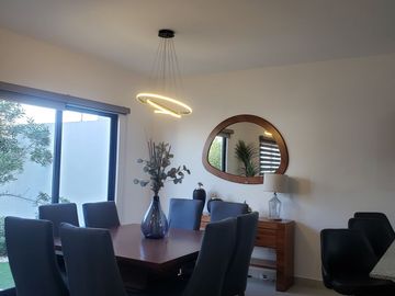 CASAS EN VENTA EN CORREGIDORA EN HACIENDA CARLOTA CON RECAMARA EN PB