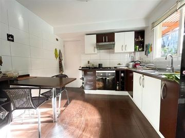 Casa en Venta en REAL OPORTUNIDAD¡¡DENTRO DE CONDOMINIO,A PASOS DE GRACE COLLEGE