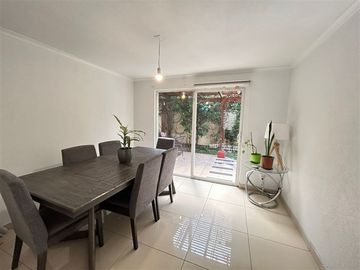 Casa en Venta en REAL OPORTUNIDAD¡¡DENTRO DE CONDOMINIO,A PASOS DE GRACE COLLEGE
