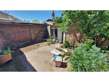 Venta casa 4D 2B con excelente ubicación en Los Andes