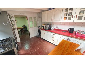 Venta casa 4D 2B con excelente ubicación en Los Andes