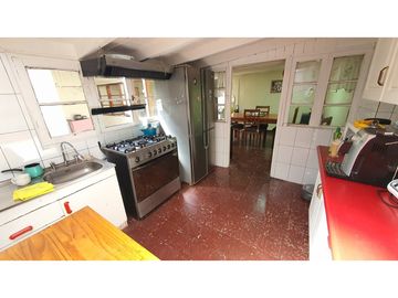 Venta casa 4D 2B con excelente ubicación en Los Andes