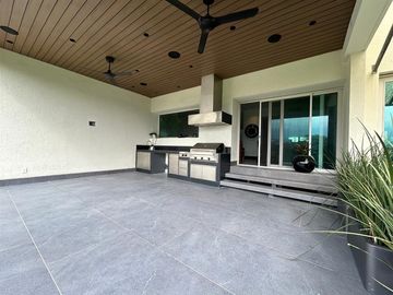 CASA EN VENTA EN EL URO