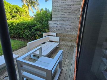 CASA FRENTE A LAGUNA EN CANCUN 4 RECAMARAS COLDWELL BANKER
