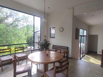 A 10 minutos de Guayllabamba, Venta casa moderna a en ambiente campestre