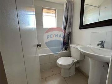 Casa esquina de 2 pisos