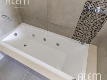 Departamento en  LOMASA DE ZAMORA OESTE