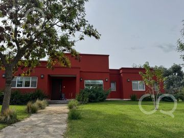 Casa en Barrio Fincas de San Vicente