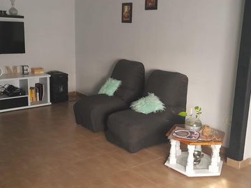Casa en venta - 3 Dormitorios 2 Baños - Cochera - 260Mts2 - Merlo Oeste