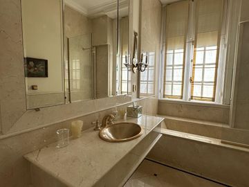 VENTA Departamento estilo francés en Recoleta