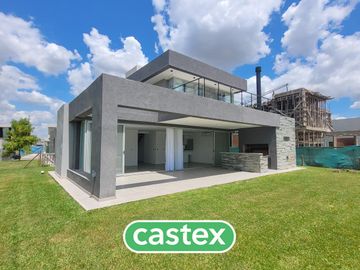 Casa de 4 dormitorios en venta en Terralagos Canning