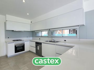 Casa de 4 dormitorios en venta en Terralagos Canning