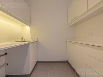 Casa  a estrenar al agua con 4 dormitorios en venta en El Yacht - Nordelta