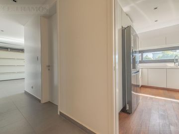 Casa  a estrenar al agua con 4 dormitorios en venta en El Yacht - Nordelta