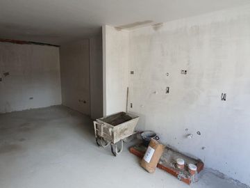 Último, departamento 1 dormitorio en construcción edificio Renato Buen Pastor