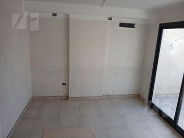 Último, departamento 1 dormitorio en construcción edificio Renato Buen Pastor