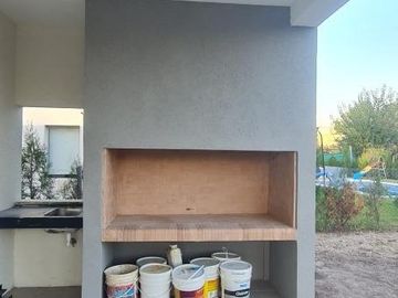 Casa en venta - 3 Dormitorios 3 Baños - Cochera - 579Mts2 - Pilar del Este