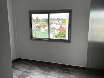 Departamento en venta - 2 Dormitorios 1 Baño - Cochera - 65Mts2 - Monte Grande, Esteban Echeverría