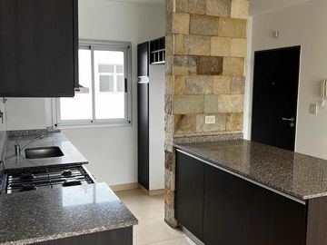 Departamento en venta - 2 Dormitorios 1 Baño - Cochera - 65Mts2 - Monte Grande, Esteban Echeverría